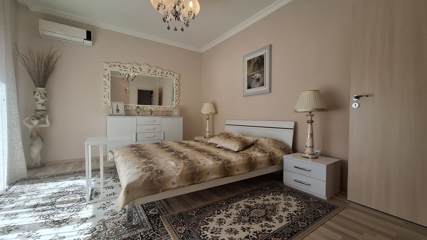 Luxuriöses zweistöckiges Haus in einer prestigeträchtigen Anlage in Pomorie