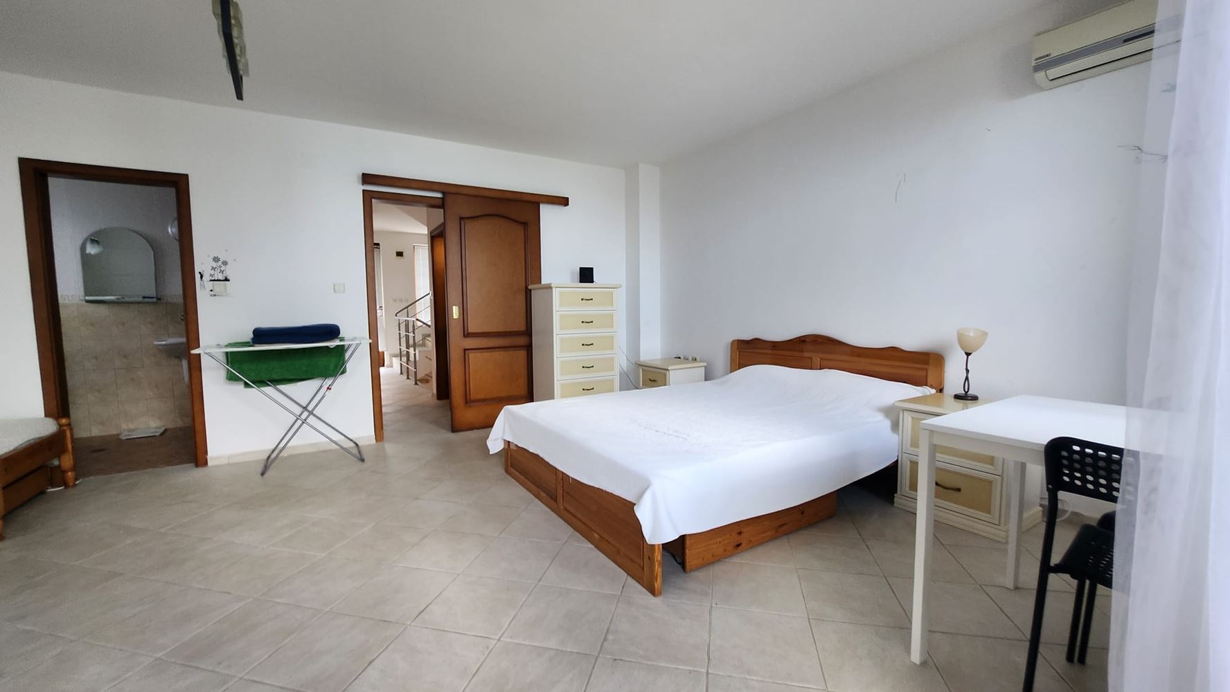 Wunderschönes dreistöckiges Haus in erster Meereslinie in Sosopol mit Panoramablick auf die Paradiesbucht