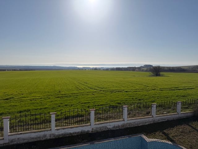 Luxuriöses zweistöckiges Haus mit Meerblick in Aheloy
