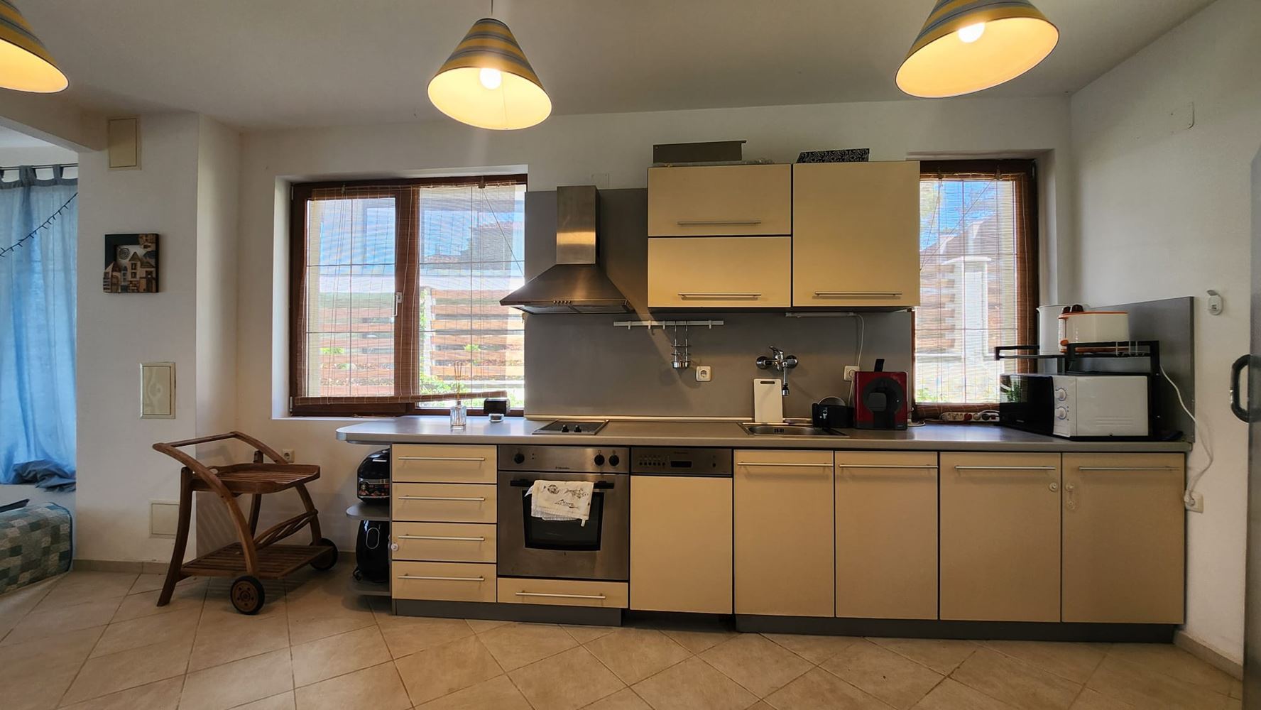 Wunderschönes dreistöckiges Haus in erster Meereslinie in Sosopol mit Panoramablick auf die Paradiesbucht