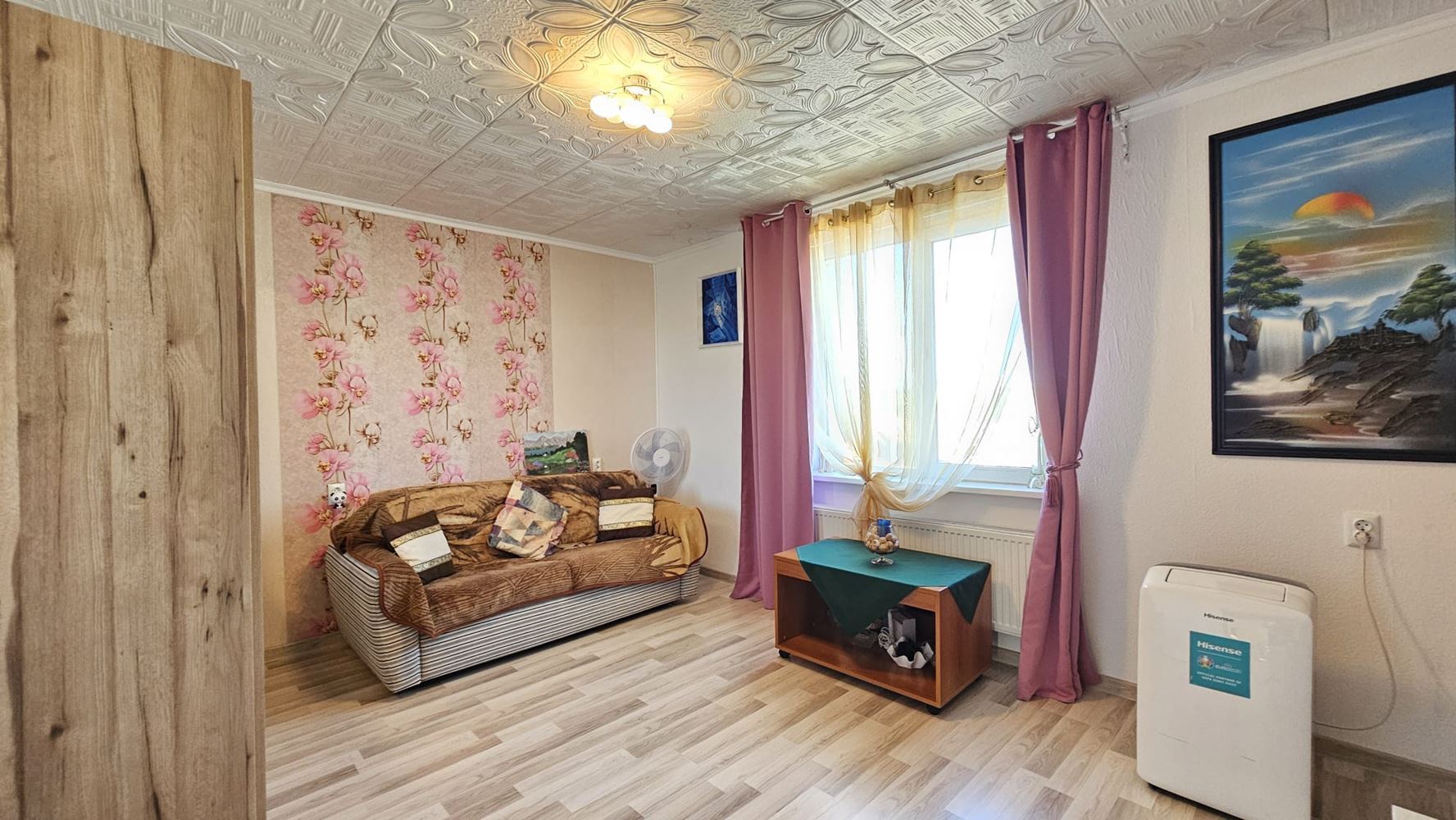 Ausgezeichnetes einstöckiges Haus mit Pool und großem Grundstück im Dorf Dyulevo