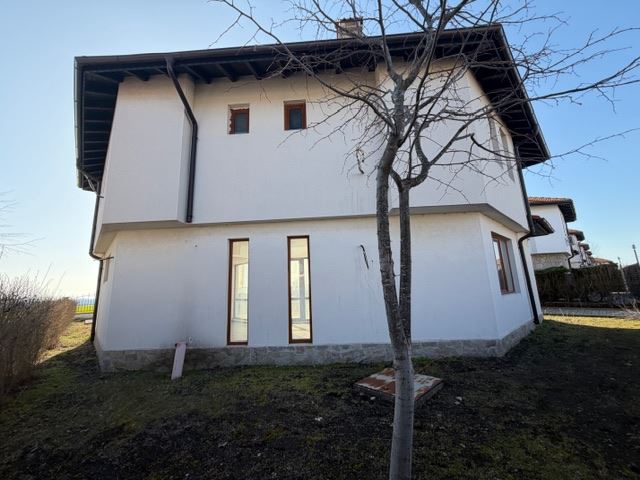 Luxuriöses zweistöckiges Haus mit Meerblick in Aheloy