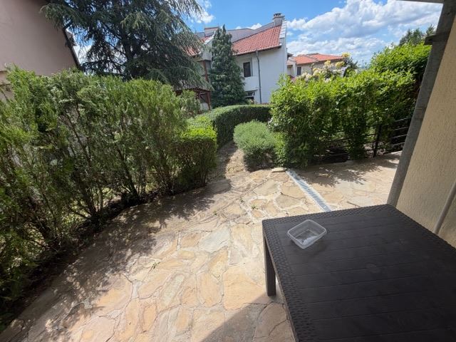 Zweigeschossiges Haus in einer modernen Anlage nahe Sonnenstrand – Komfort, Ruhe und ausgezeichnetes Wohnumfeld