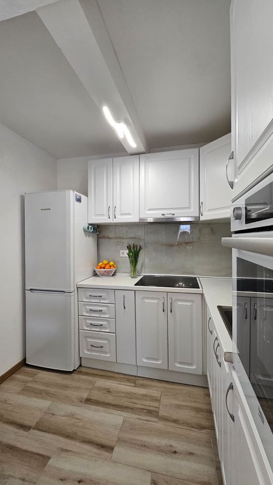 Außergewöhnliches einstöckiges Haus mit großzügigem Garten im ruhigen Dorf Kosharitsa