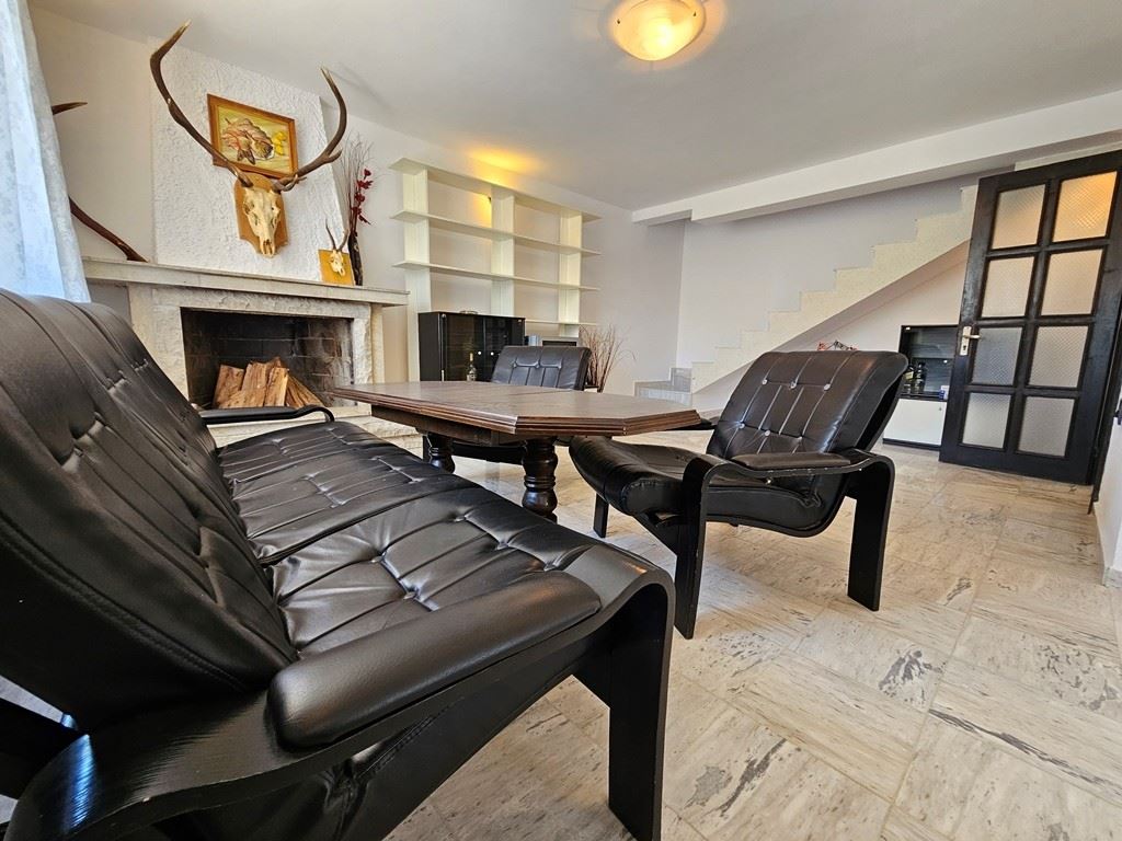 Geräumiges Einfamilienhaus mit Panoramablick in Kosharitsa