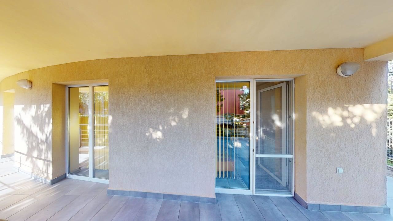 Panoramahaus auf vier Etagen mit 8 Schlafzimmern und Meerblick im Ferienort Sonnenstrand – ohne Wartungsgebühr