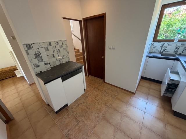Zweigeschossiges Haus in einer modernen Anlage nahe Sonnenstrand – Komfort, Ruhe und ausgezeichnetes Wohnumfeld