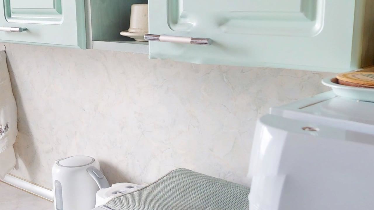 Zweigeschossiges Haus im Dorf Poroy – Ruhe, Raum und Komfort in Meeresnähe