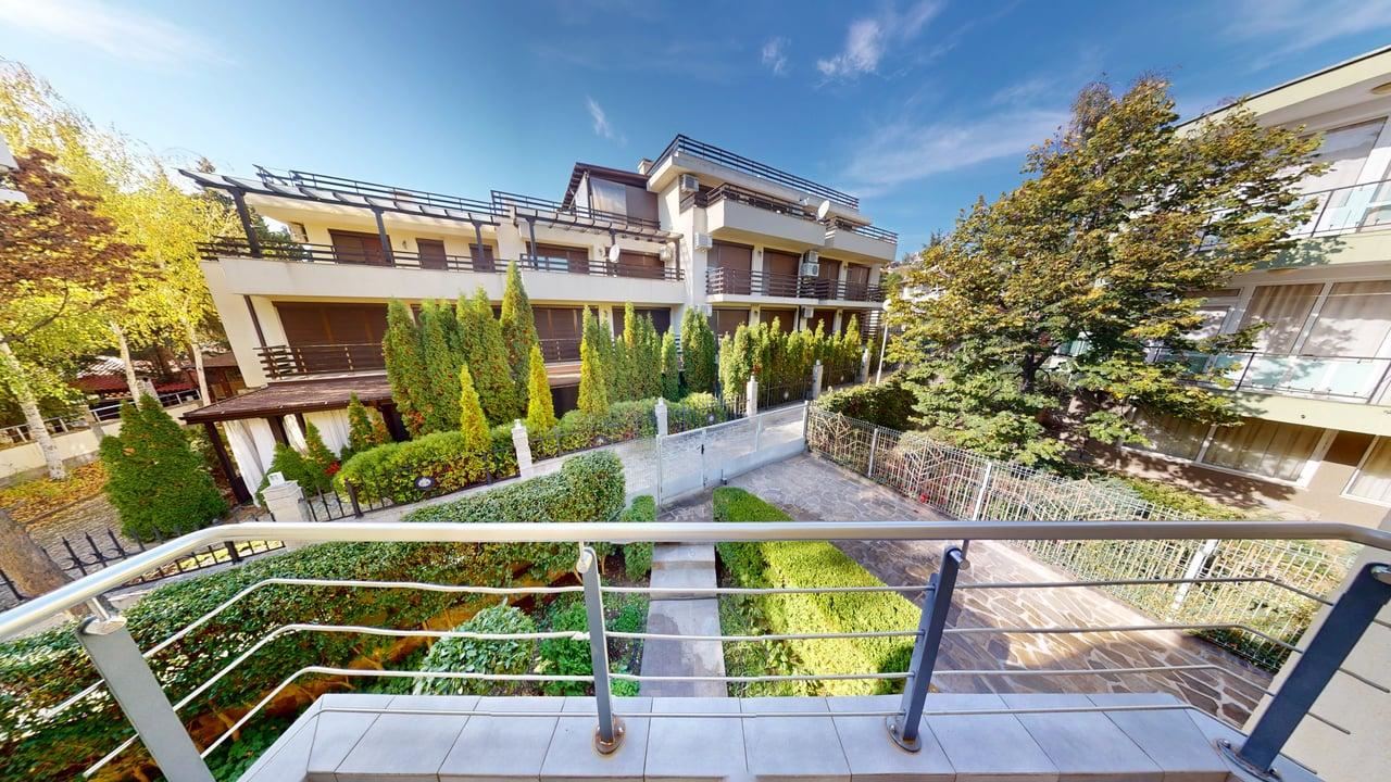 Panoramahaus auf vier Etagen mit 8 Schlafzimmern und Meerblick im Ferienort Sonnenstrand – ohne Wartungsgebühr