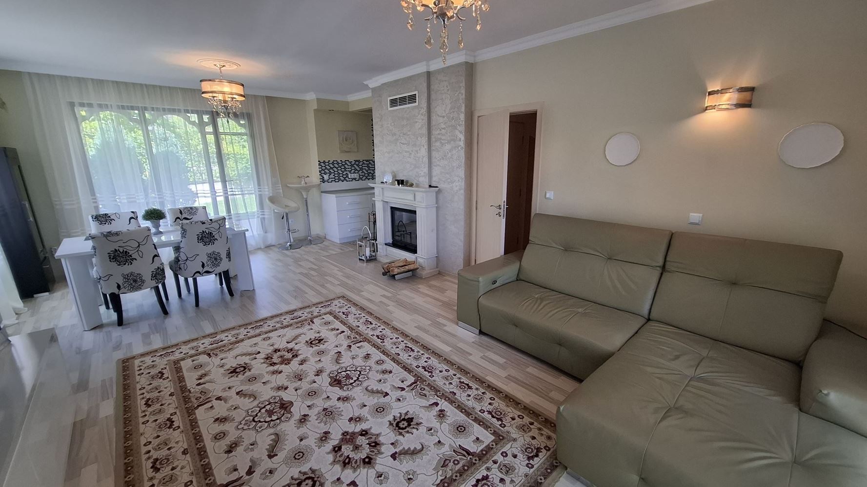 Luxuriöses zweistöckiges Haus in einer prestigeträchtigen Anlage in Pomorie