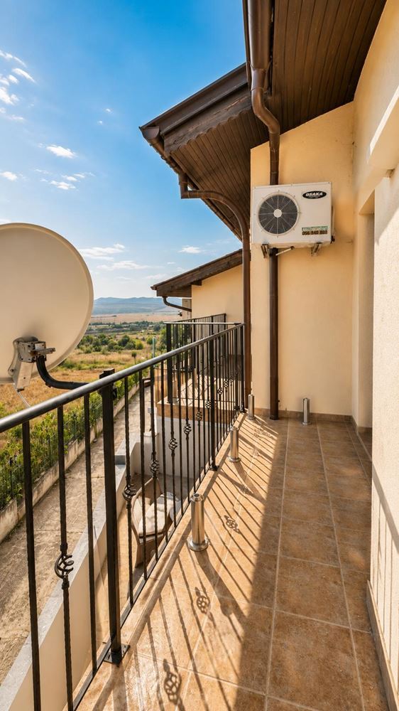 Luxuriöses zweistöckiges Haus mit Panoramablick auf das Meer oberhalb von Sonnenstrand – großzügiger Raum, Ruhe und Leben am Meer