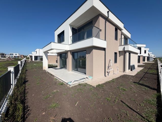 Pomorie – modernes zweistöckiges Haus mit vier Schlafzimmern – Sicherheit, Energieeffizienz und kompromissloser Komfort