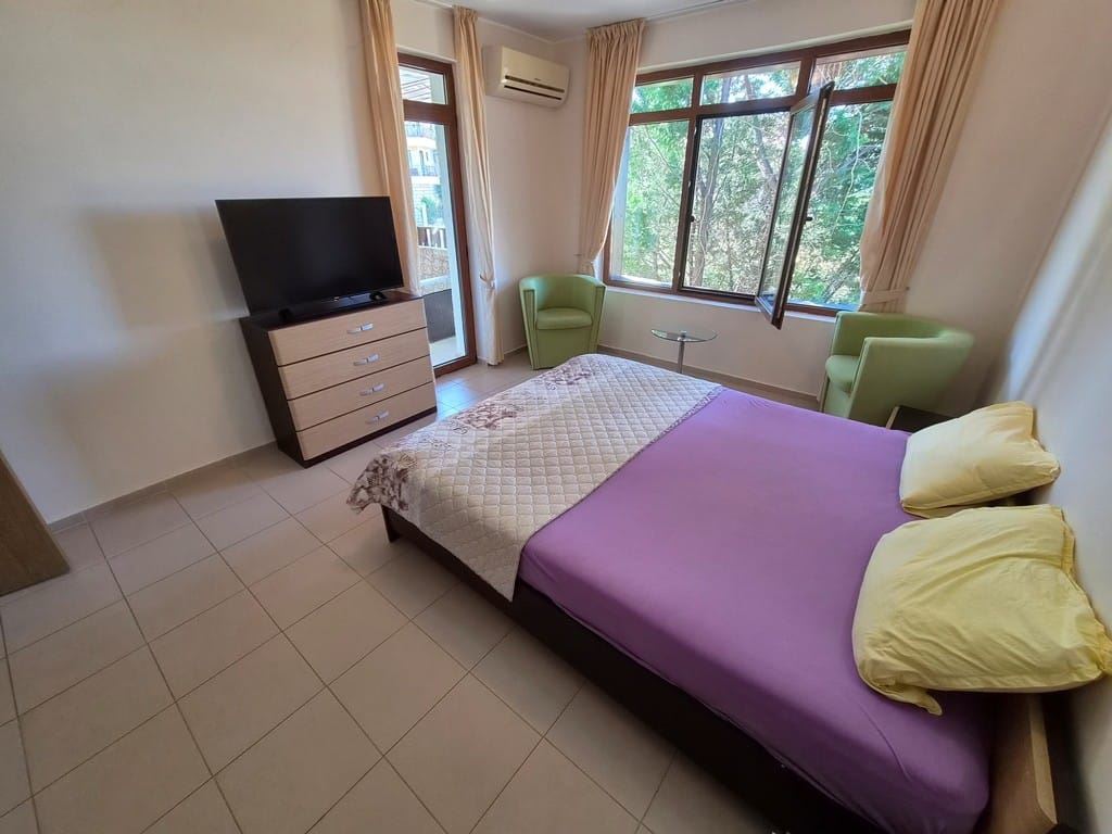 Geräumiges Townhouse in einer Boutique-Wohnanlage – vollständig möbliert, nahe am Meer und mit niedrigen Betriebskosten