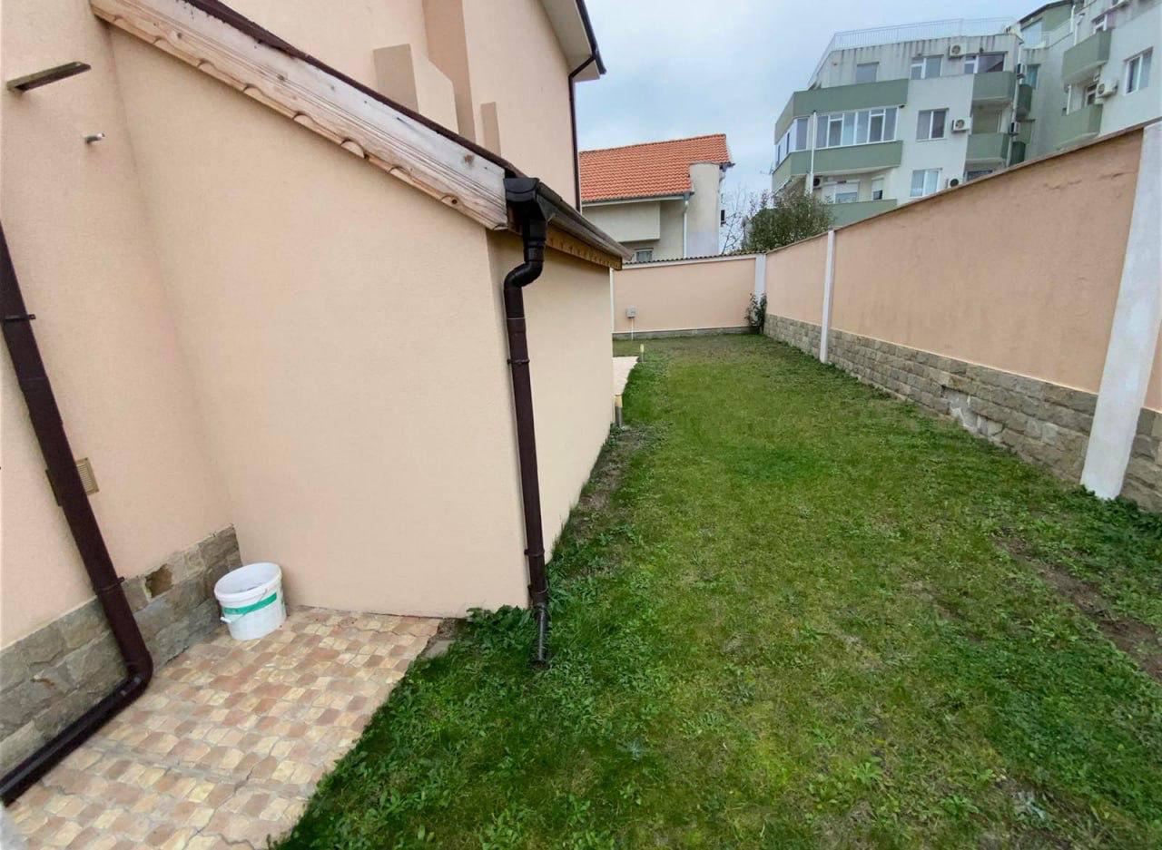 Modernes Haus im Zentrum von Ravda – luxuriöses bezugsfertiges Zuhause mit ausgezeichneter Lage und eigenem Grundstück