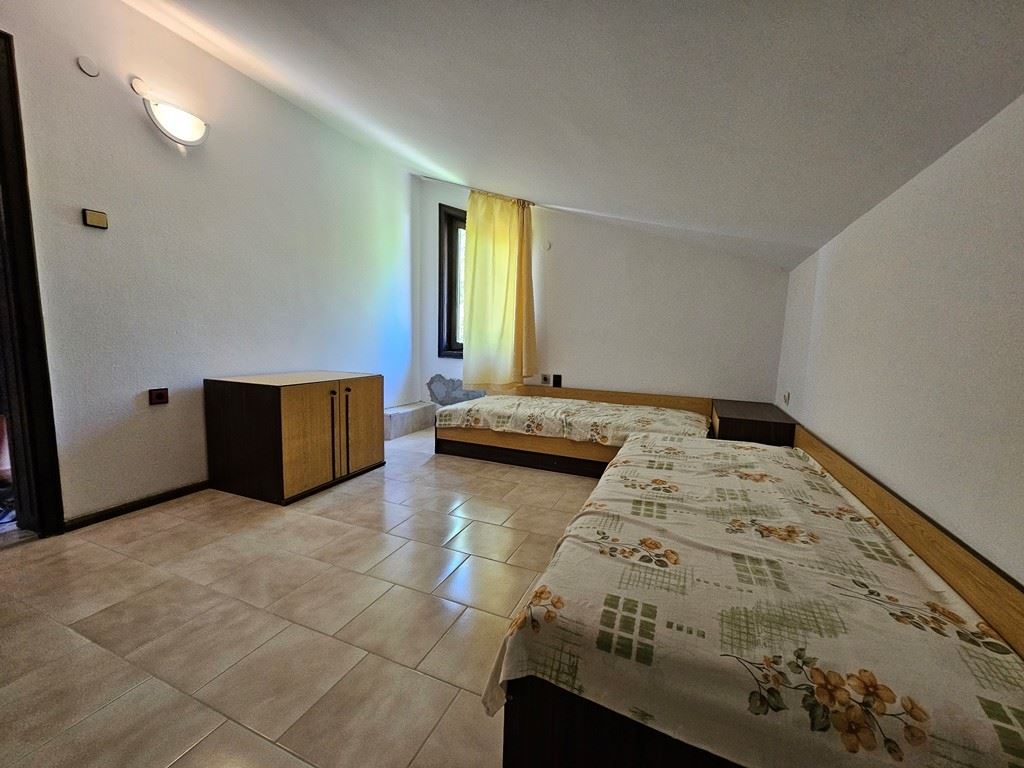 Geräumiges Einfamilienhaus mit Panoramablick in Kosharitsa