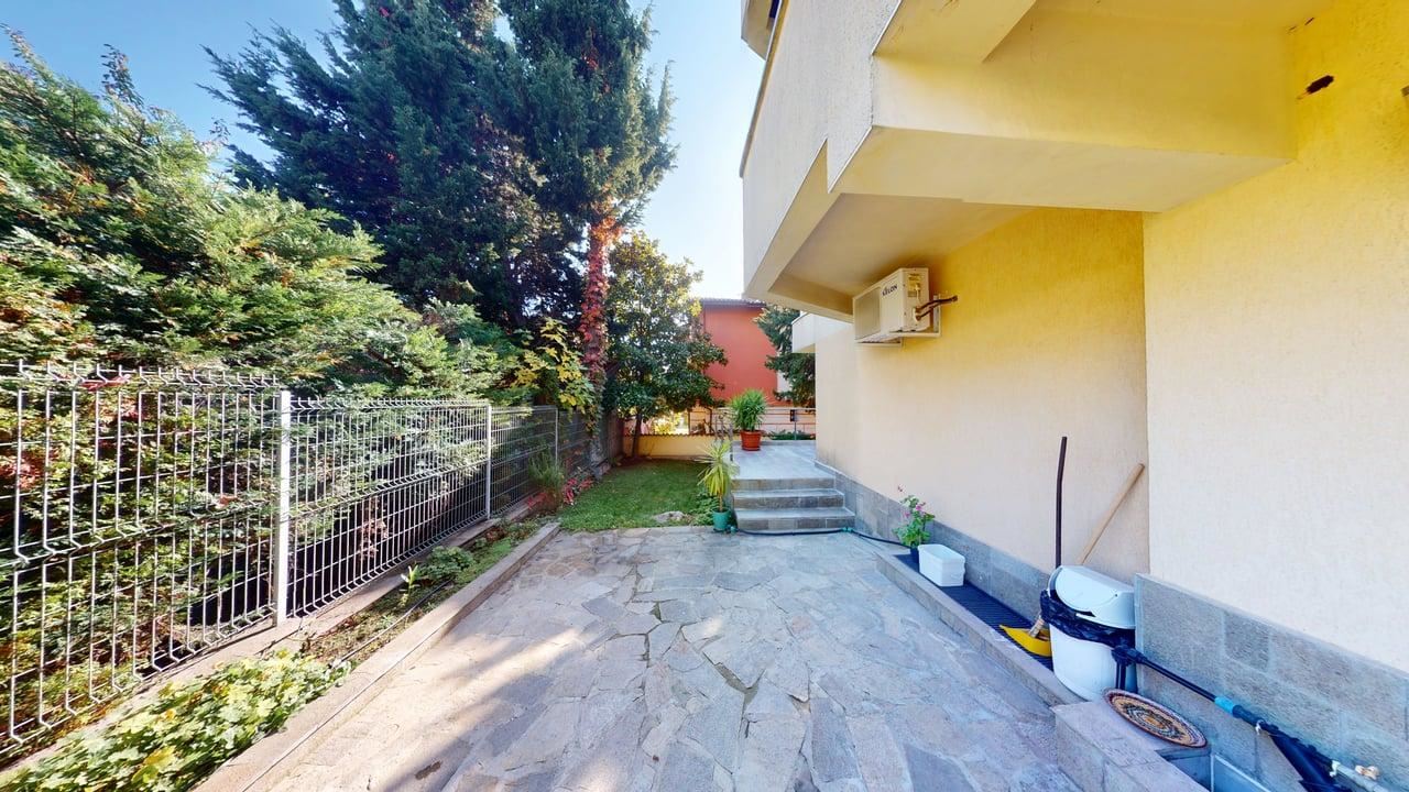 Panoramahaus auf vier Etagen mit 8 Schlafzimmern und Meerblick im Ferienort Sonnenstrand – ohne Wartungsgebühr