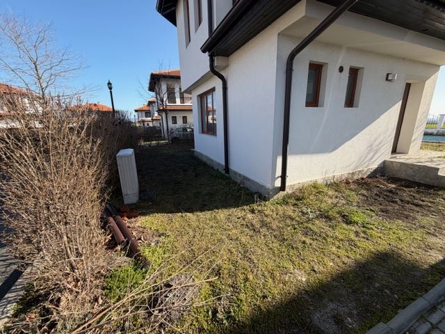 Luxuriöses zweistöckiges Haus mit Meerblick in Aheloy
