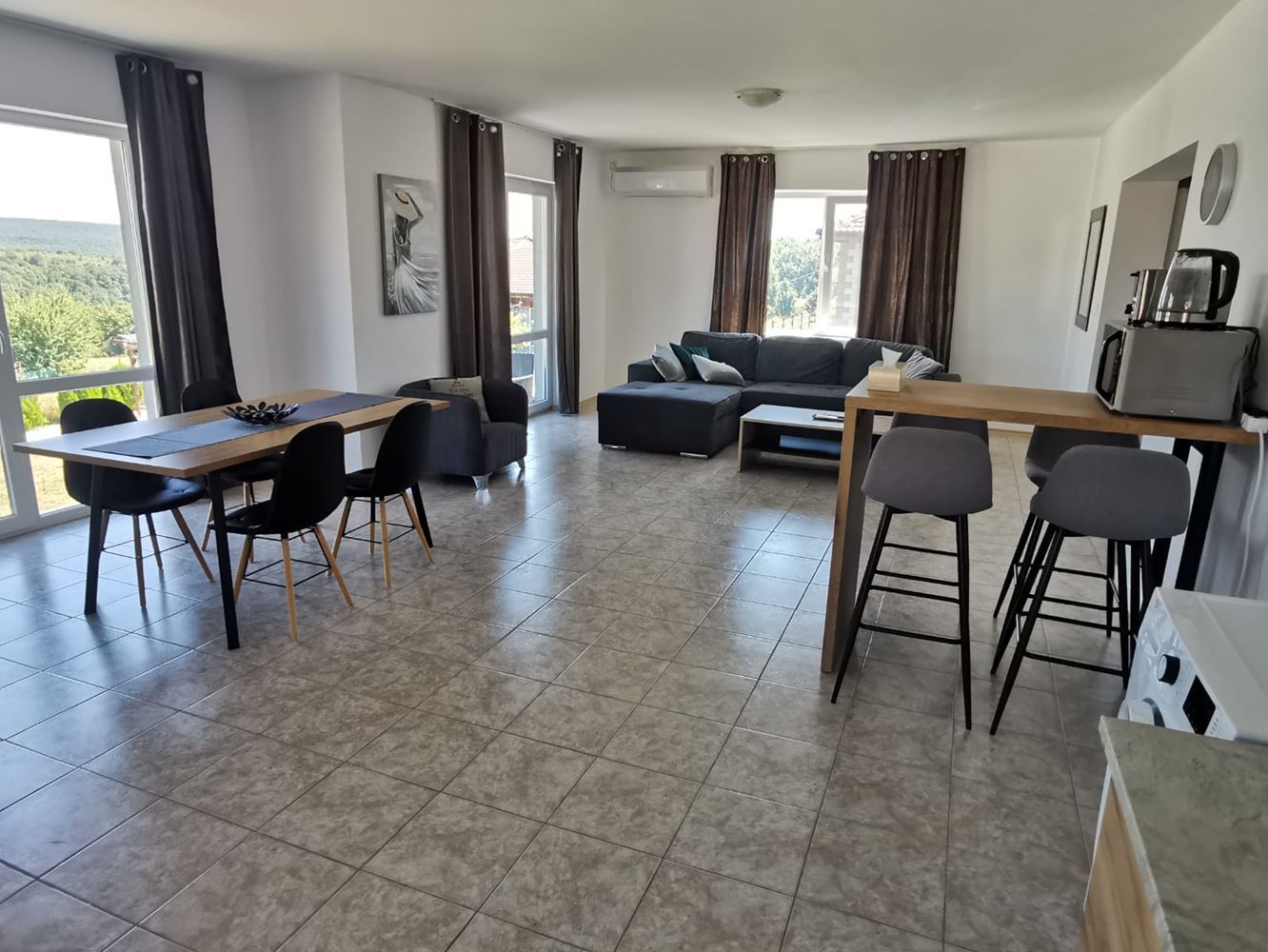 Geräumiges Einfamilienhaus mit Panoramablick in einem Öko-Komplex im Balkan-Gebirge