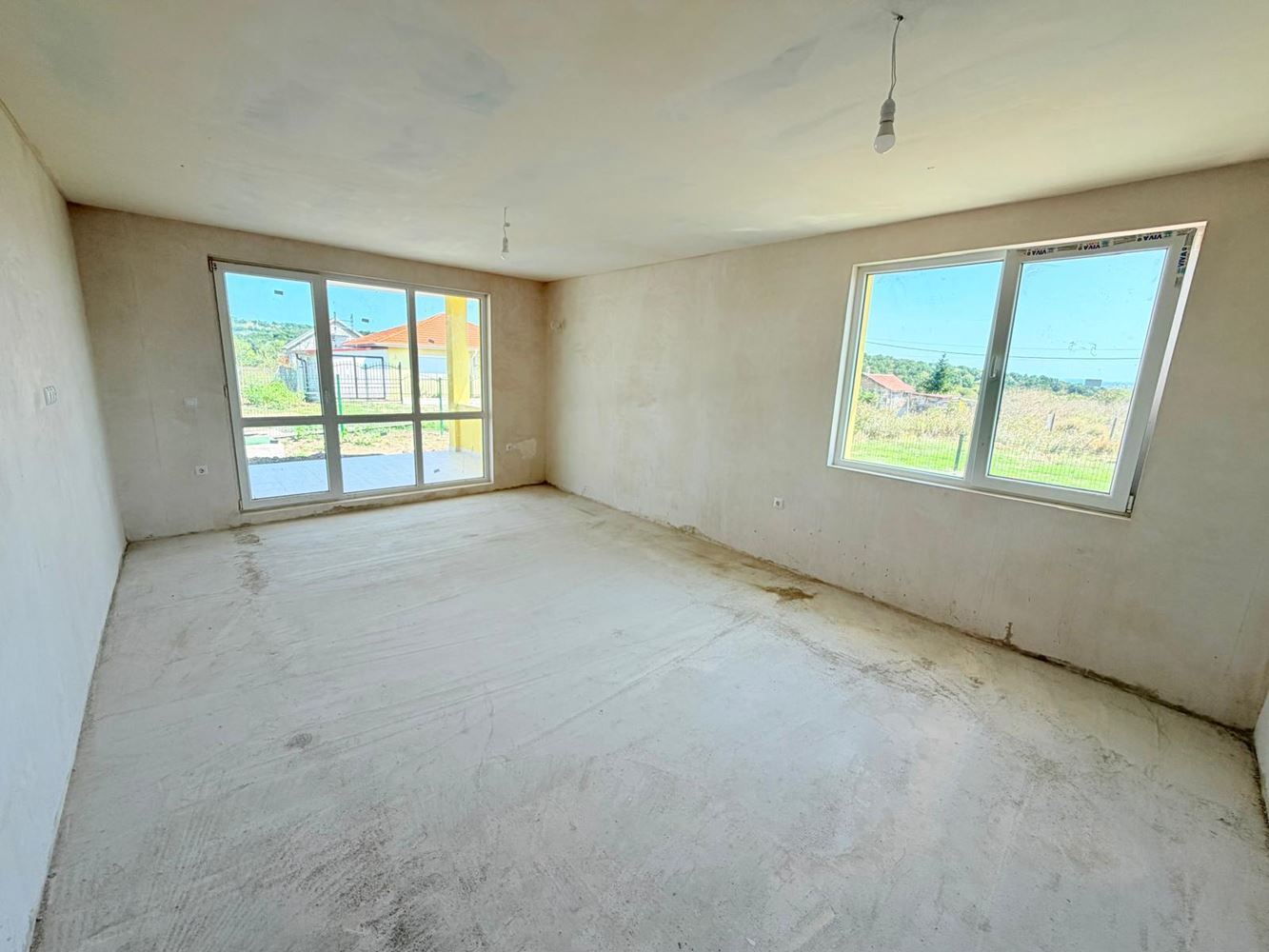 Freistehendes neues Haus mit Garten und Blick auf den Mandra-See – Dorf Cherni Vrah, 15 km von Burgas entfernt