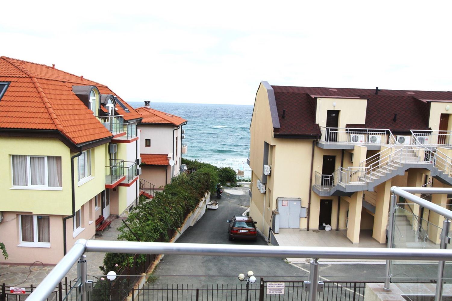 Haus mit Hof in Sosopol – nahe Bamboo Beach und Zentrum, voll möbliert