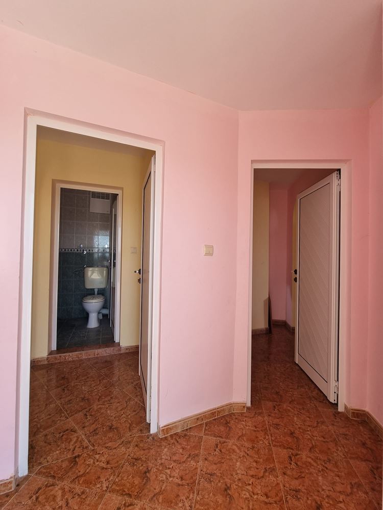 Luxuriöses Haus mit Pool und Meerblick in Sveti Vlas – nur 1 km vom Strand entfernt