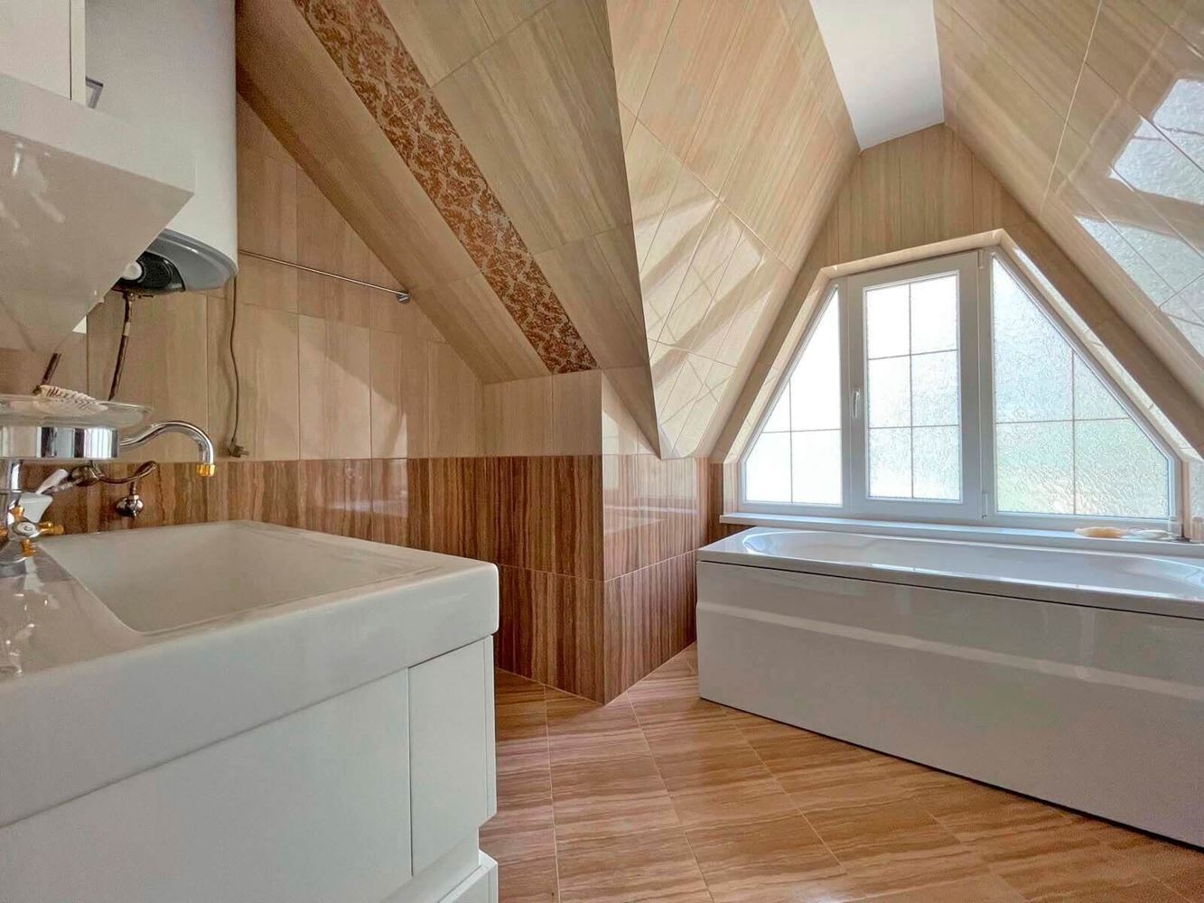 Luxuriöses Haus mit Pool und Panoramablick in Kosharitsa – nur 5 Minuten von Sonnenstrand entfernt