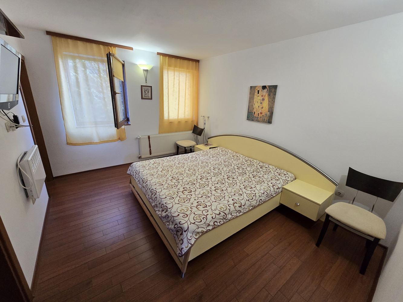 Freistehendes Haus mit Panoramablick auf das Meer und eigenem Garten in Sveti Vlas