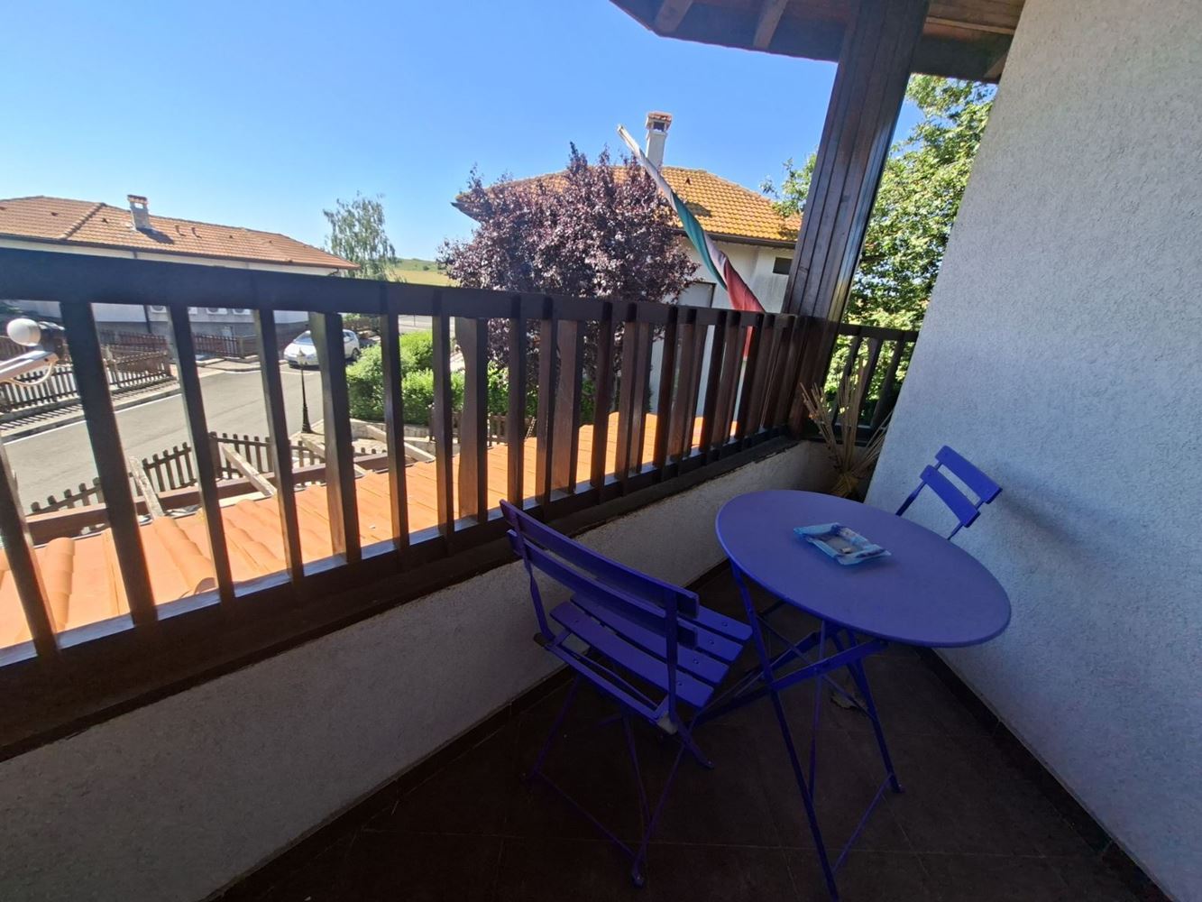 Zweistöckiges Haus mit Meerblick, eigenem Garten und Stellplatz in einer geschlossenen Wohnanlage