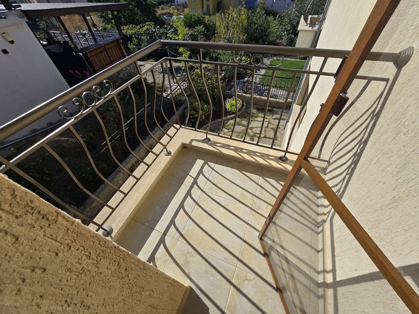 Freistehendes Haus mit Panoramablick auf das Meer und eigenem Garten in Sveti Vlas