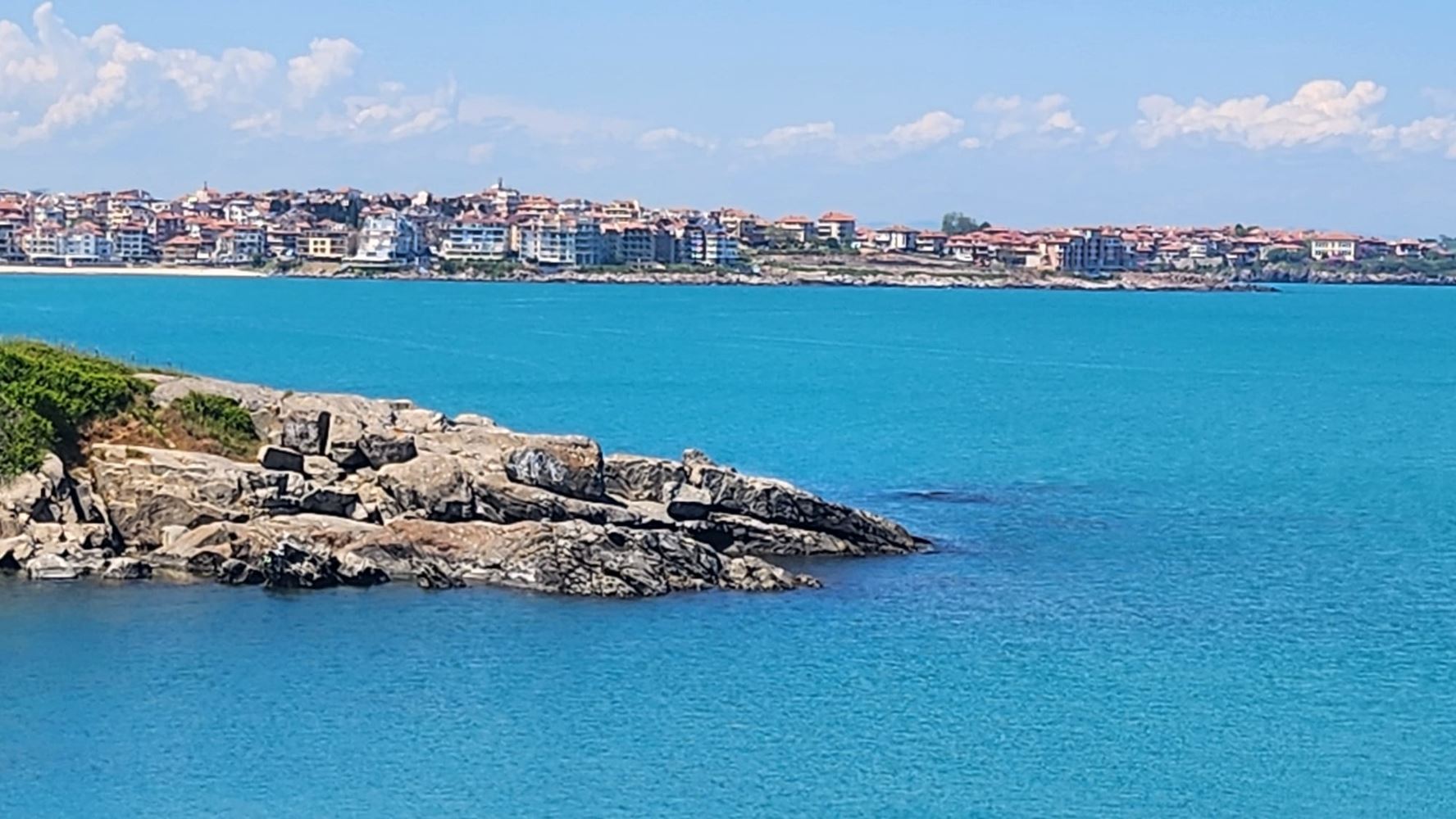Wunderschönes dreistöckiges Haus in erster Meereslinie in Sosopol mit Panoramablick auf die Paradiesbucht