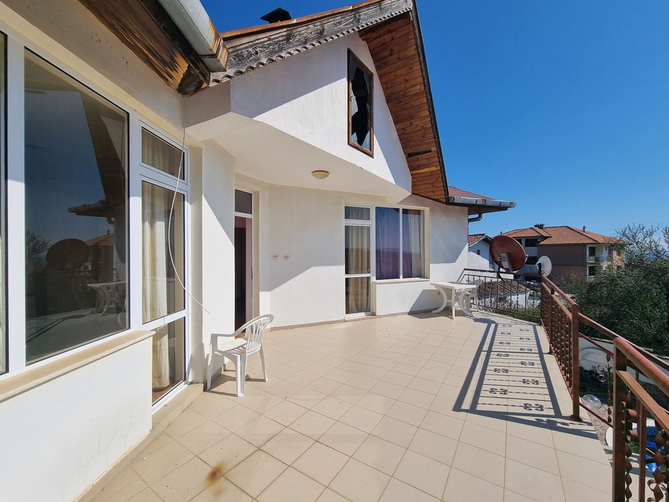 Luxuriöses Haus mit Pool und Meerblick in Sveti Vlas – nur 1 km vom Strand entfernt
