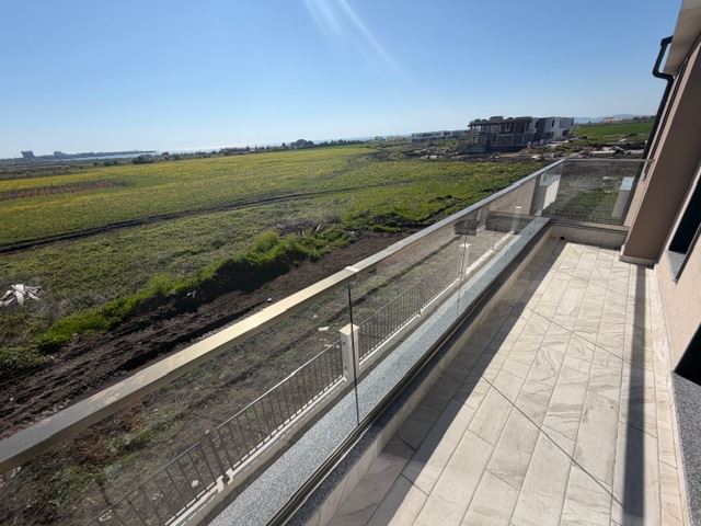 Pomorie – modernes zweistöckiges Haus mit vier Schlafzimmern – Sicherheit, Energieeffizienz und kompromissloser Komfort