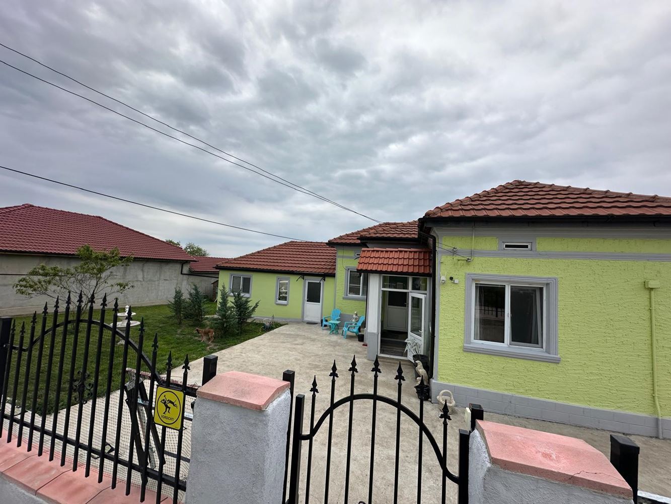 Komplett renoviertes Haus mit großem Grundstück und perfekten Bedingungen für ganzjähriges Wohnen