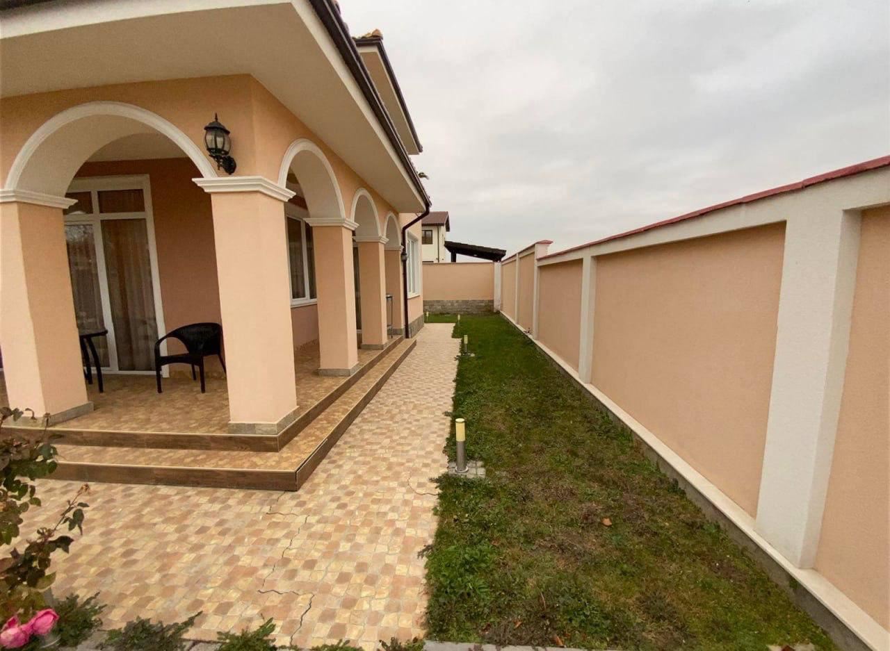Modernes Haus im Zentrum von Ravda – luxuriöses bezugsfertiges Zuhause mit ausgezeichneter Lage und eigenem Grundstück