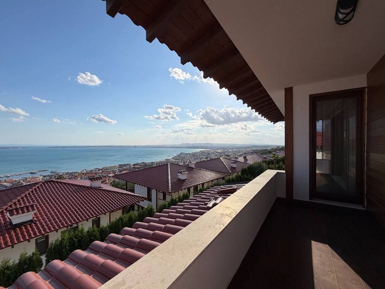 Luxuriöses freistehendes Haus mit privatem Pool und Panoramablick auf das Meer in Sveti Vlas