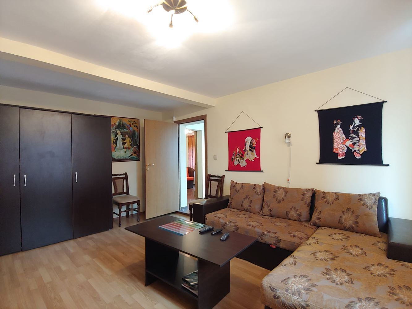 Geräumiges zweistöckiges Haus mit großem Grundstück, Kamin, Sauna und Whirlpool im Dorf Drachevo