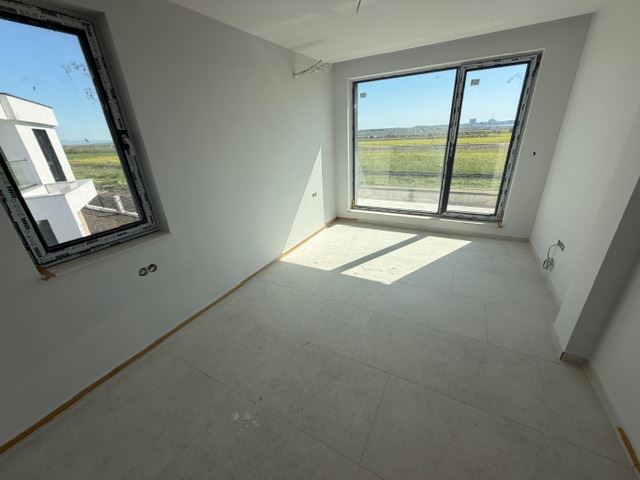 Pomorie – modernes zweistöckiges Haus mit vier Schlafzimmern – Sicherheit, Energieeffizienz und kompromissloser Komfort