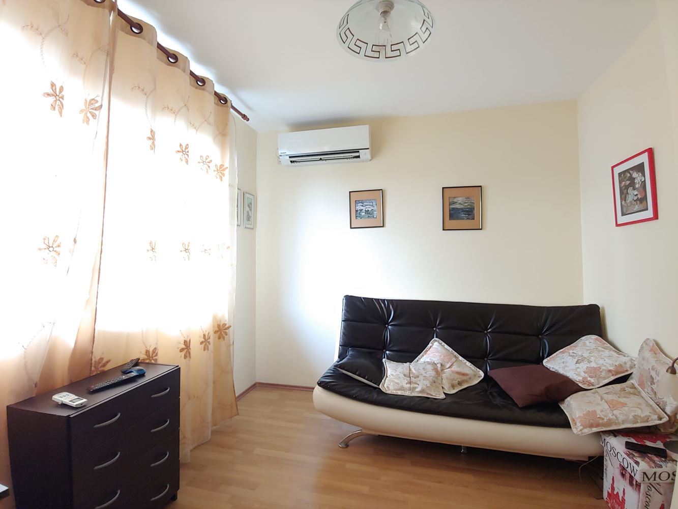 Geräumiges zweistöckiges Haus mit großem Grundstück, Kamin, Sauna und Whirlpool im Dorf Drachevo
