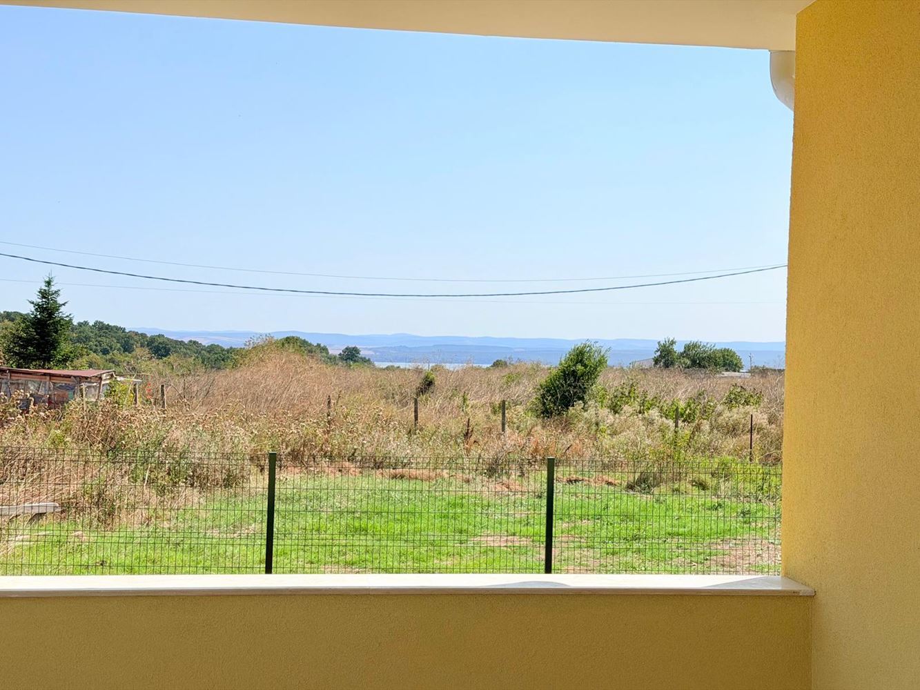 Freistehendes neues Haus mit Garten und Blick auf den Mandra-See – Dorf Cherni Vrah, 15 km von Burgas entfernt