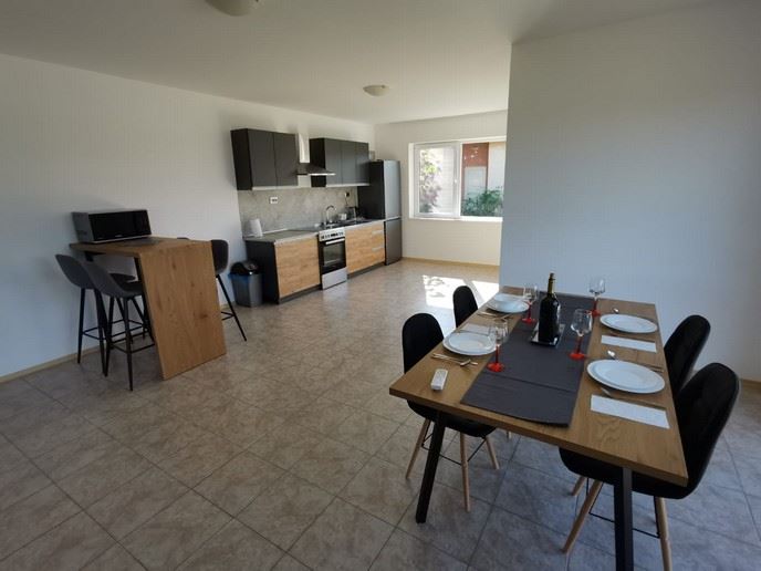 Geräumiges Einfamilienhaus mit Panoramablick in einem Öko-Komplex im Balkan-Gebirge