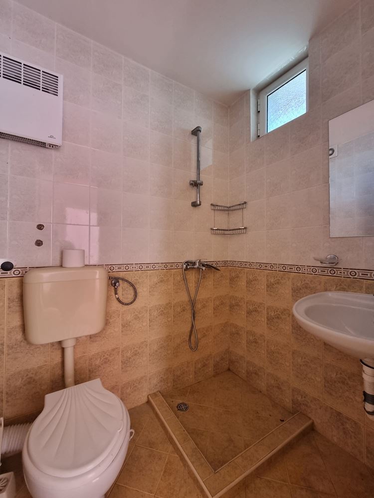 Luxuriöses Haus mit Pool und Meerblick in Sveti Vlas – nur 1 km vom Strand entfernt