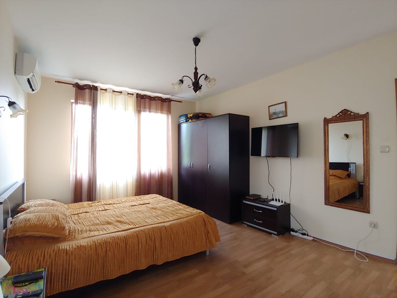 Geräumiges zweistöckiges Haus mit großem Grundstück, Kamin, Sauna und Whirlpool im Dorf Drachevo