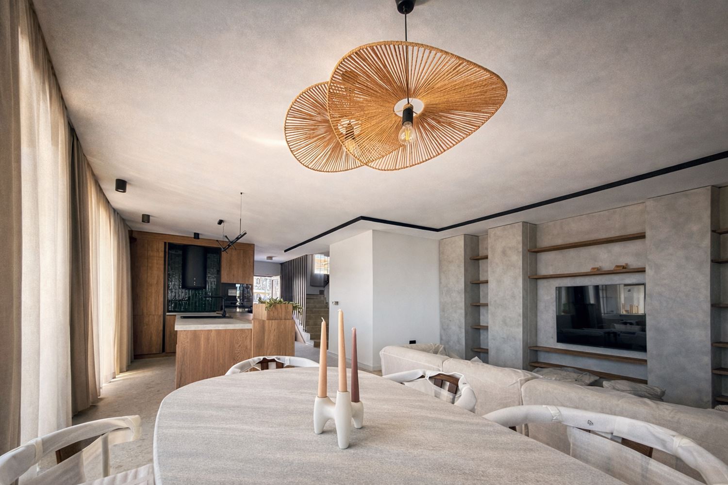 Zweigeschossiges modernes Haus in einer geschlossenen Anlage nahe Sonnenstrand – Öko-Umgebung, Raum und Luxus
