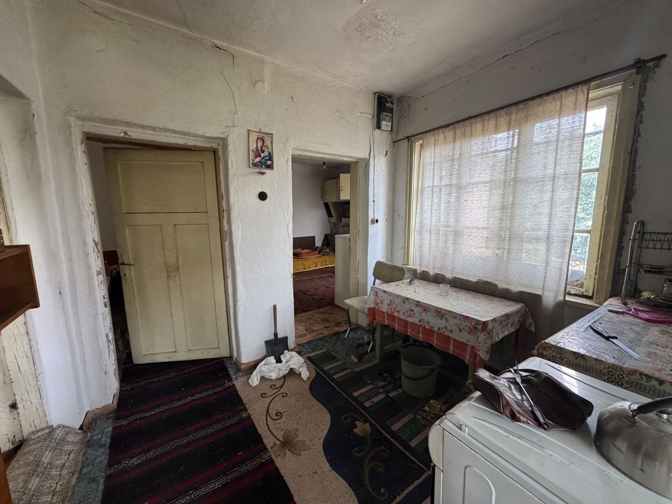 Einstöckiges Haus mit großem Grundstück und Garage im Dorf Smolnik, Region Burgas – Ruhe und die Möglichkeit für ein neues Zuhause